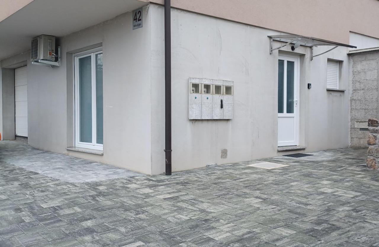 Hill Apartment